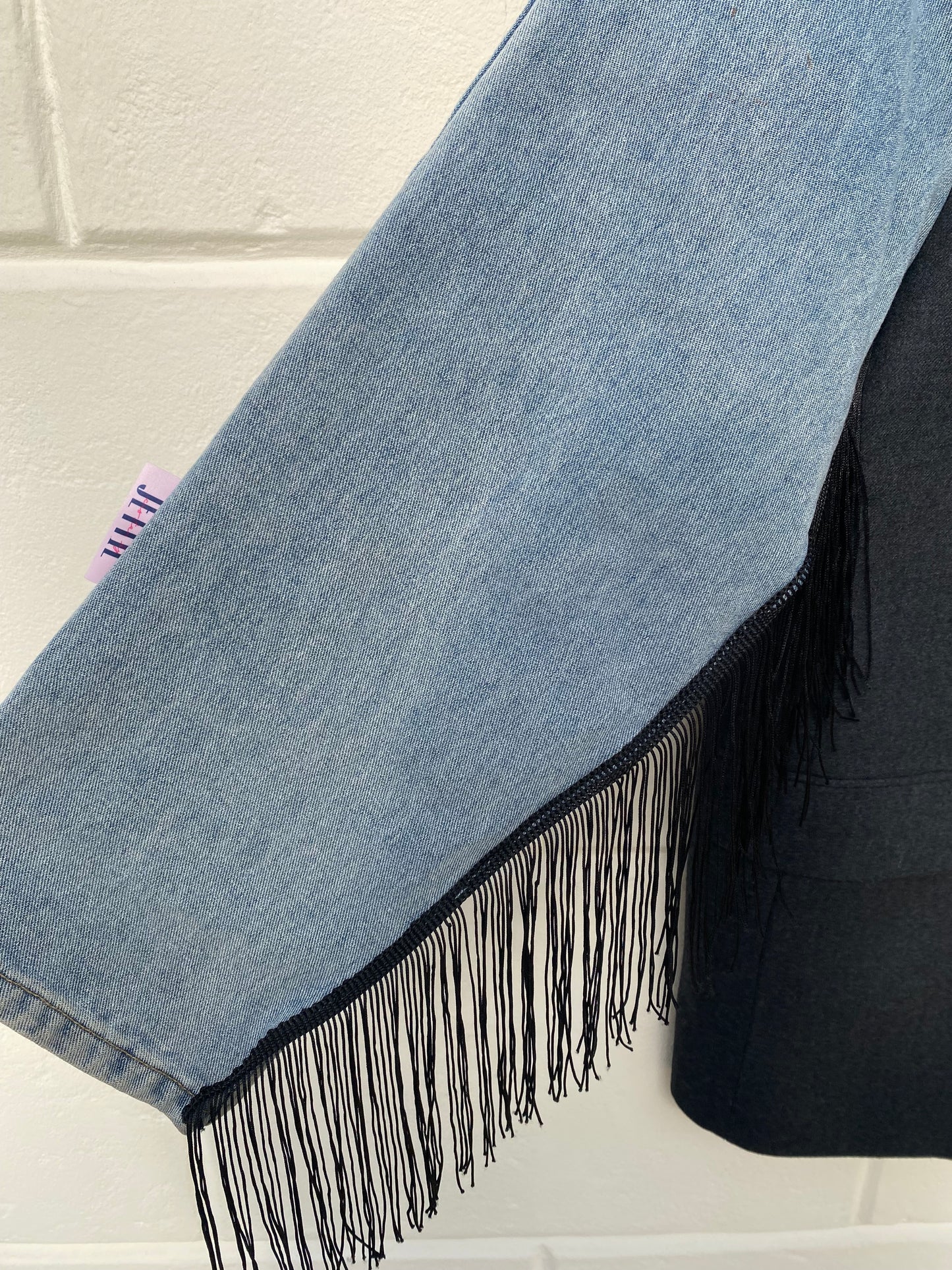 DENIM BLAZER MET FRANJE