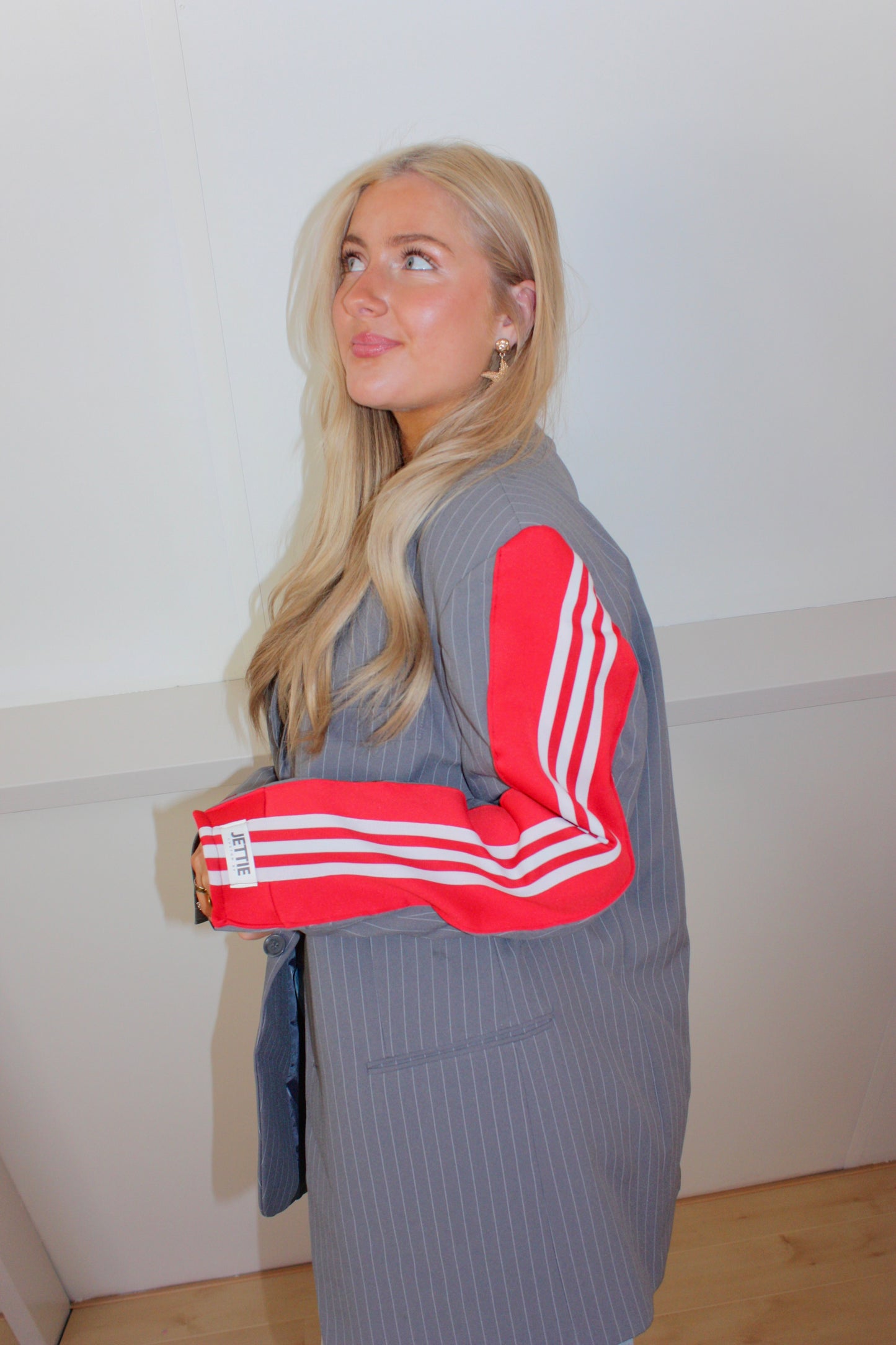 RED STRIPES ADIDAS BLAZER