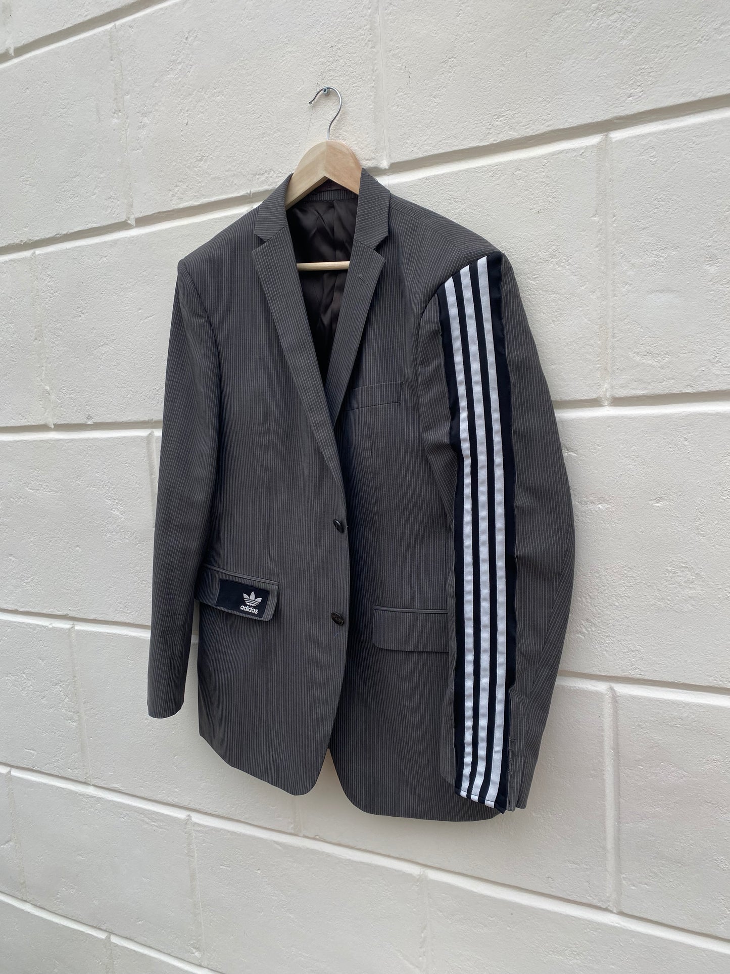 3 stripes blazer
