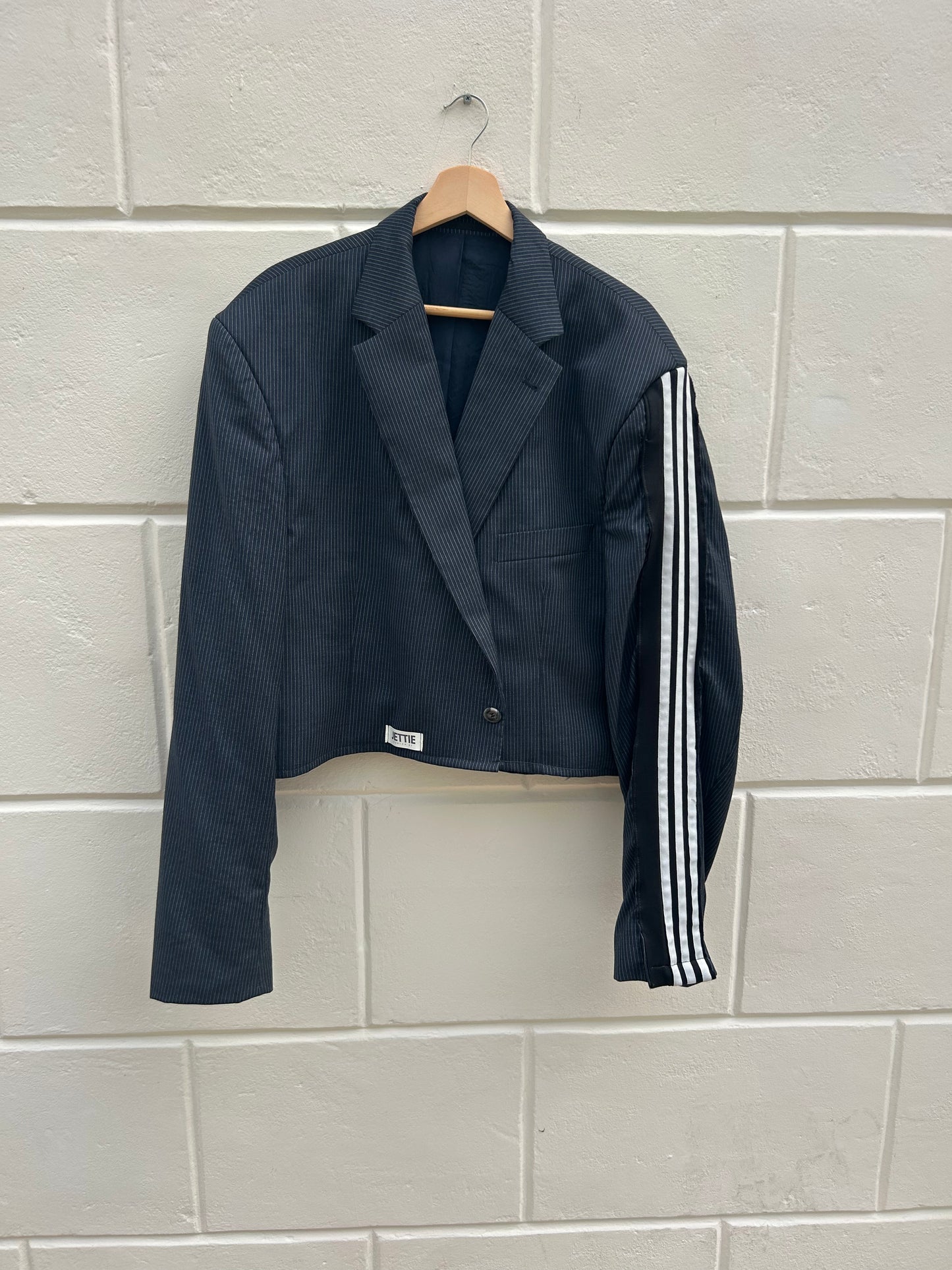 Cropped Adidas Blazer